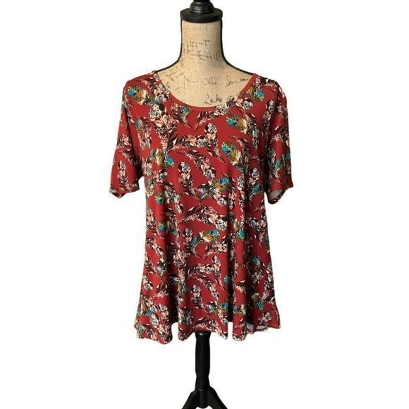 LuLaRoe Perfect Tee‎ - Picture 2 of 6